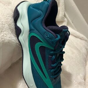 Nike Giannis Immortality 3